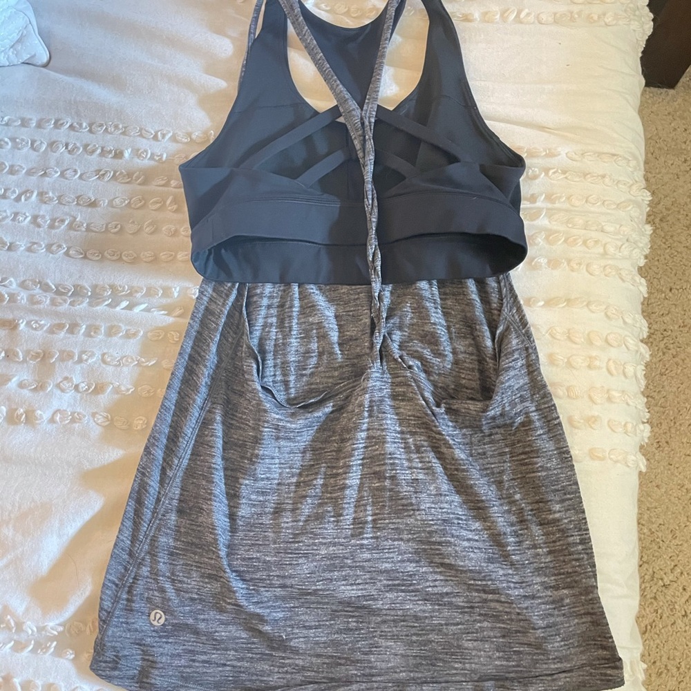 Lululemon tank with built in sports bra